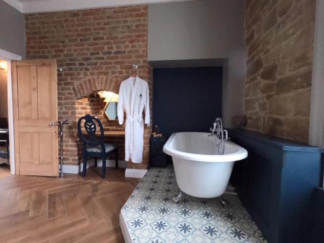 คาสเซิล วิว เบด แอนด์ เบรกฟาสต์ Bed & Breakfast มอร์เพท ภายนอก รูปภาพ